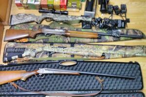 Policija u Baru oduzela oružje, municiju, vozila...