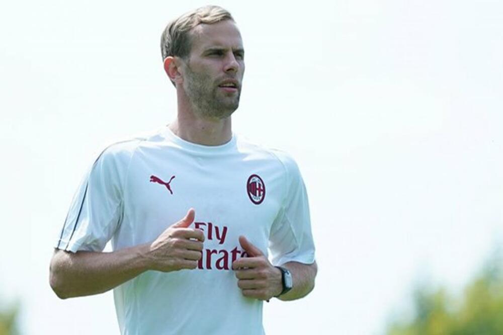 strinić, Foto: Acmilan.com