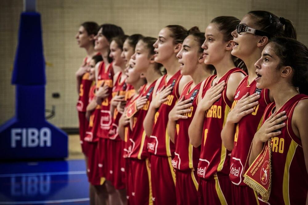 Ženska kadetska košarkaška reprezentacija, Foto: KSCG