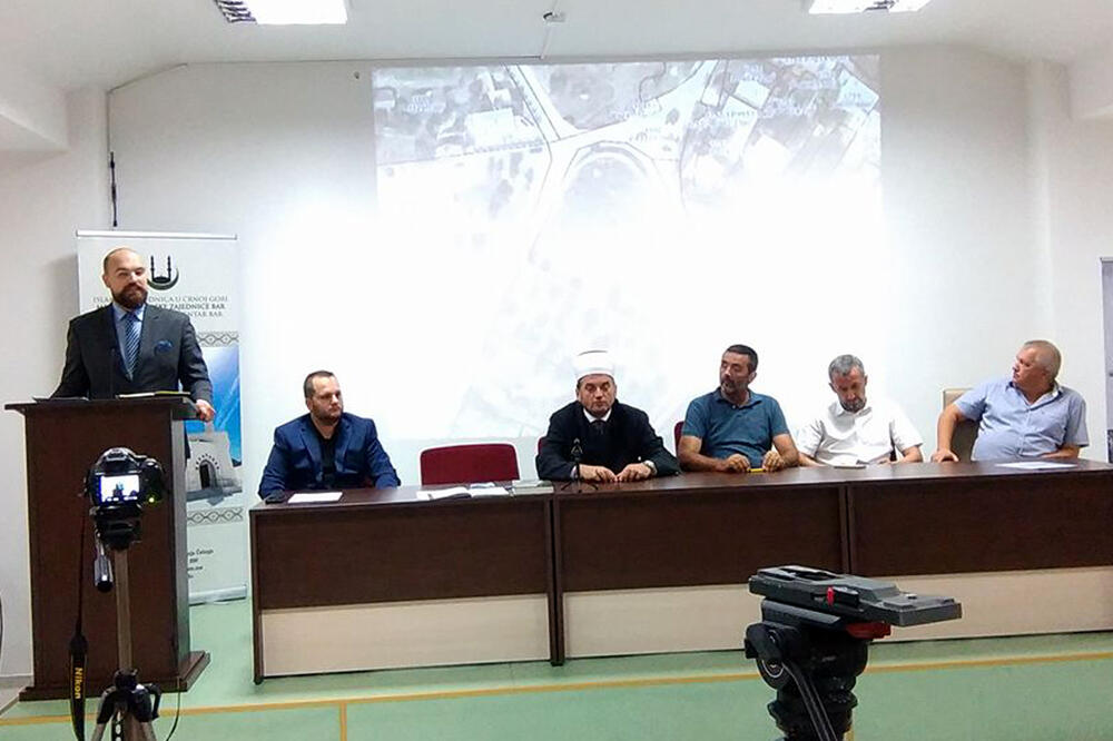 Islamska zajednica, masline, Foto: Radomir Petrić