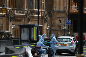 London: Vozač koji je osumnjičen za terorizam tereti se i za...