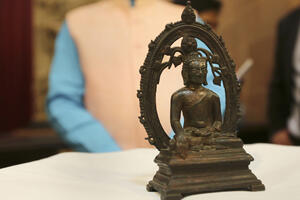 Britanska policija vratila Indiji statuu Bude ukradenu prije 57...
