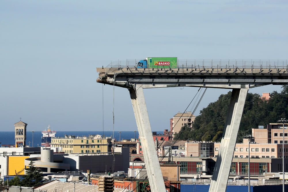 Đenova srušen most, Foto: Reuters
