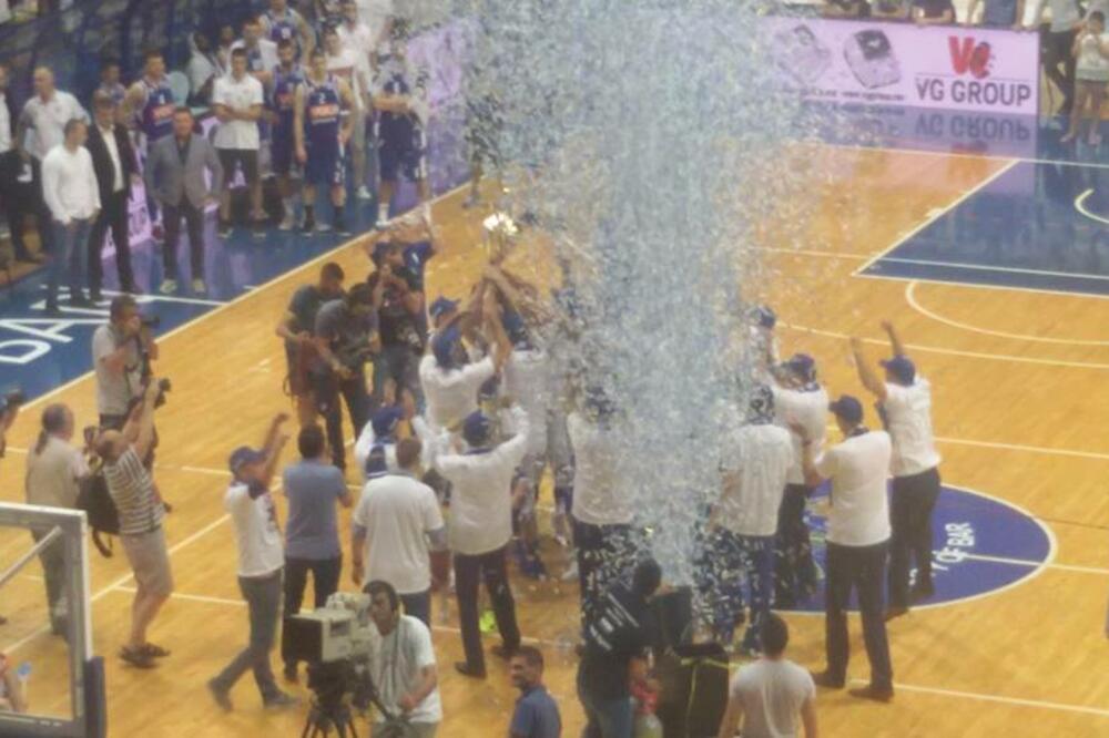 mornar, Foto: Facebook.com/KKMornarBar