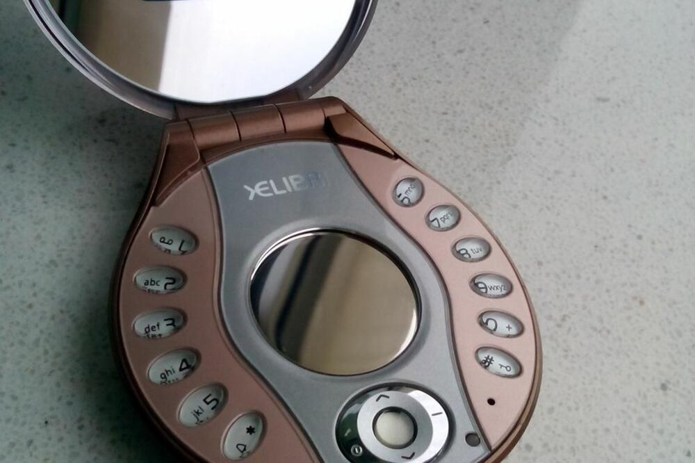 Xelibri-Puderdosen-Handy-von-Siemens