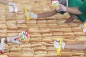Ovo je najduži hot-dog na svijetu: 10.000 kobasica, po 100 kg...
