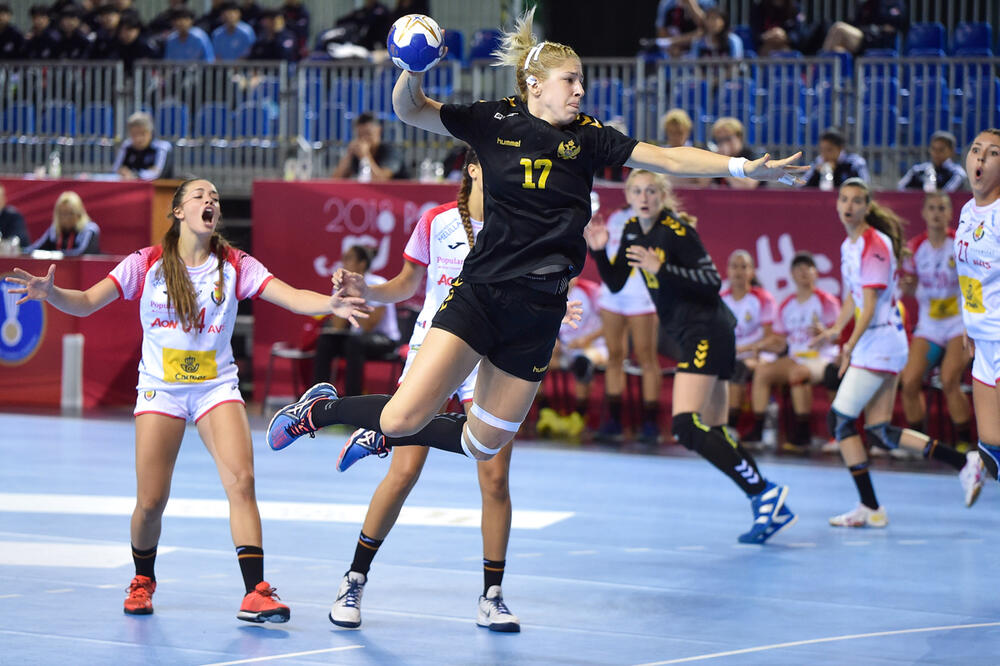 Nikolina Vukčević, Foto: Www.handballpoland2018.pl