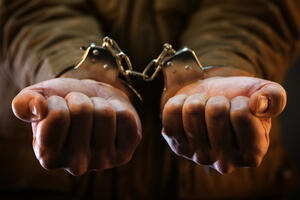 Sicilija: Bande ljudima organizovano lomile kosti radi naplate...