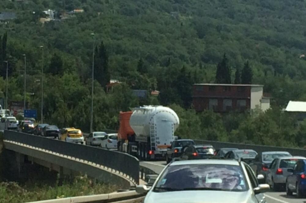 gužva u saobraćaju, Foto: Mila Radulović