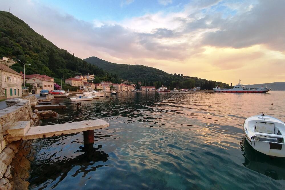 Lepetane, Foto: Siniša Luković