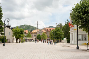 Prijestonica Cetinje obezbjedila besplatne udžbenike za đake prvake