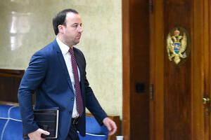 Nikolić u svakoj od 39 grupa prijateljstva