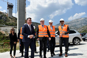 Nurković i Lekaj potpisali sporazum o prevozu putnika i tereta