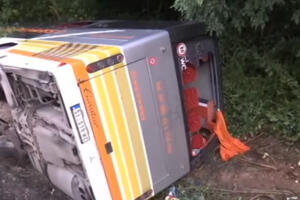 Srbija: Teška saobraćajna nesreća kod Predejana, povrijeđena 21...