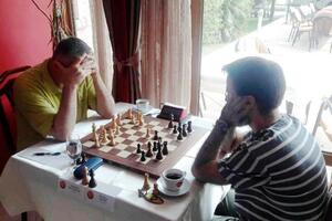 Ništa od derbija za titulu: Blagojević bez borbe prihvatio remi sa...