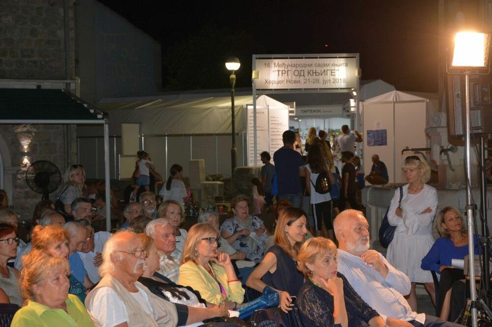 Trg od knjige, Foto: Slavica Kosić