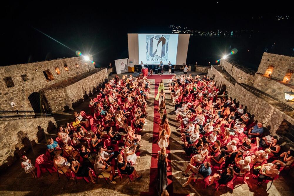 Bokeško srce, fashin show, Foto: Slavica Kosić