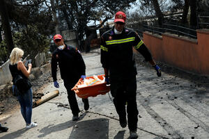 Raste broj žrtava: U požarima u Grčkoj stradalo 74 ljudi