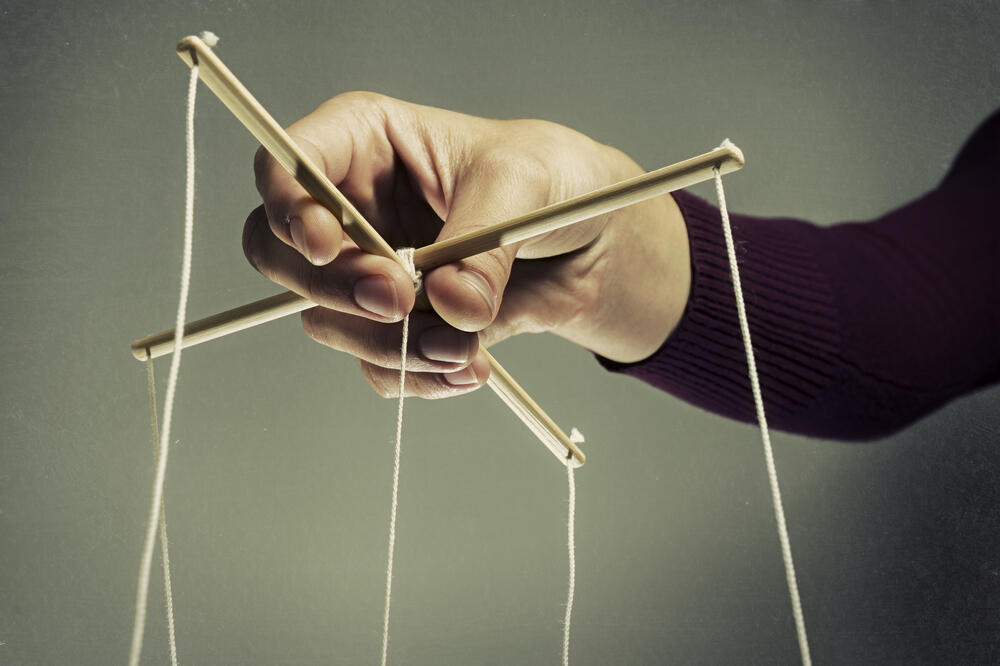 diktatura, marionete, Foto: Shutterstock