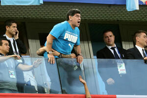Ničim izazvan: Maradona žestoko po argentinskoj legendi
