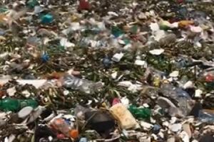 Šokantan snimak smeća u Santo Domingu: Talas od 30 tona plastike