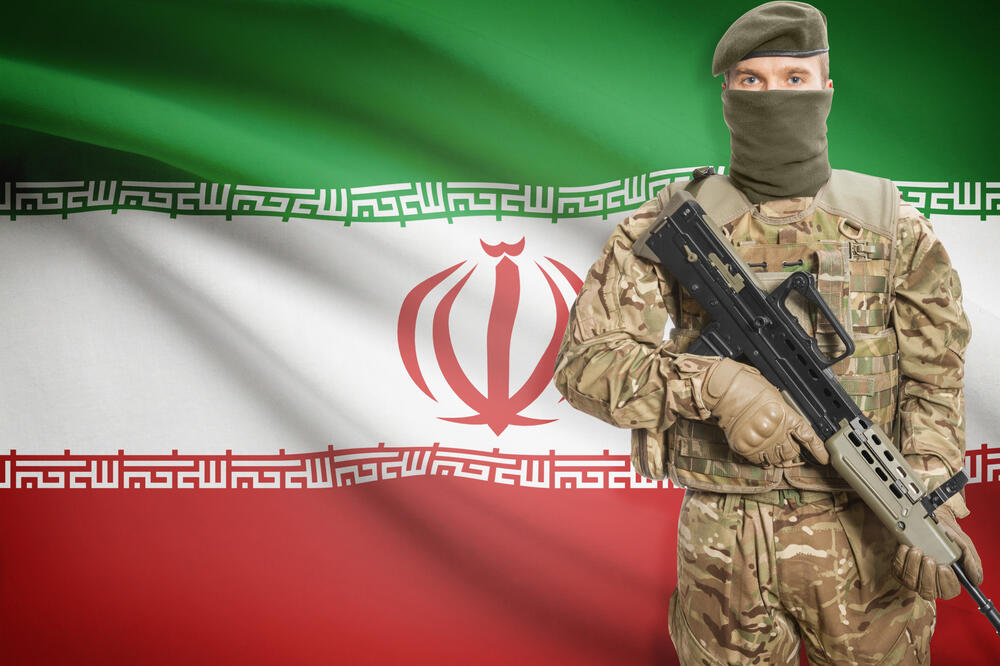 Iran, vojnik, Foto: Shutterstock