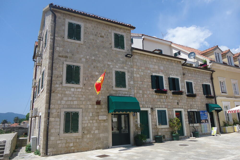 biblioteka Herceg Novi, Foto: Slavica Kosić