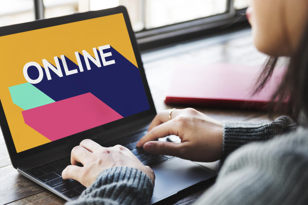 Online, Foto: Shutterstock