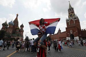 Moskva u crveno-bijelom, hrvatske pjesme na Crvenom trgu