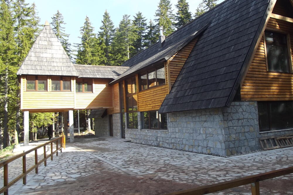 restoran Crno jezero, Foto: Obrad Pješivac
