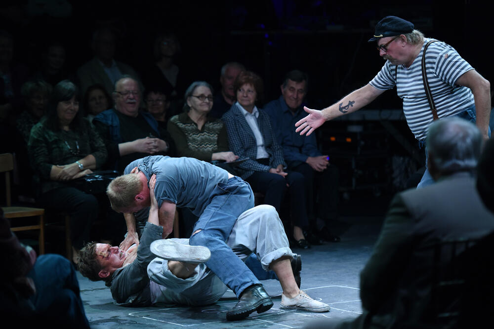 Prestava Barufe, Foto: Peteruhan