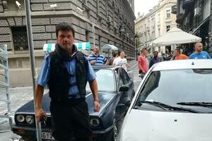Kaskader Trifke lomi auta u Beogradu