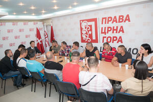 Milačić: Uključiti apstinente u politički život