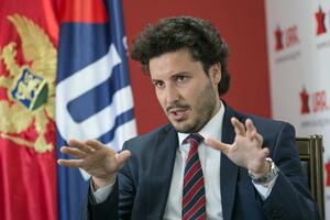 Abazović: Otvorene liste bi razbile monopol partijske države i...