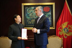 Đukanović odlikovao Dživeia