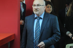 Suhih šef Skupštine Glavnog grada, podržao ga dio DF-a i SNP-a