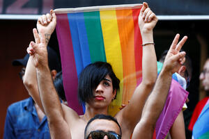 Istanbul: Policija rastjerala učesnike LGBTI parade, upotrijebljen...