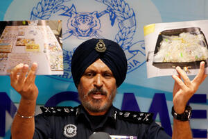 Malezija: Od bivšeg premijera oduzeto 12.000 komada nakita, 567...