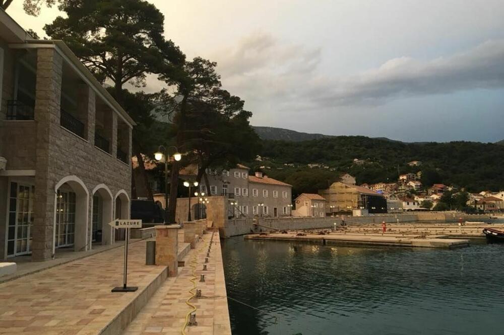 Lazure, Foto: FB kompanije