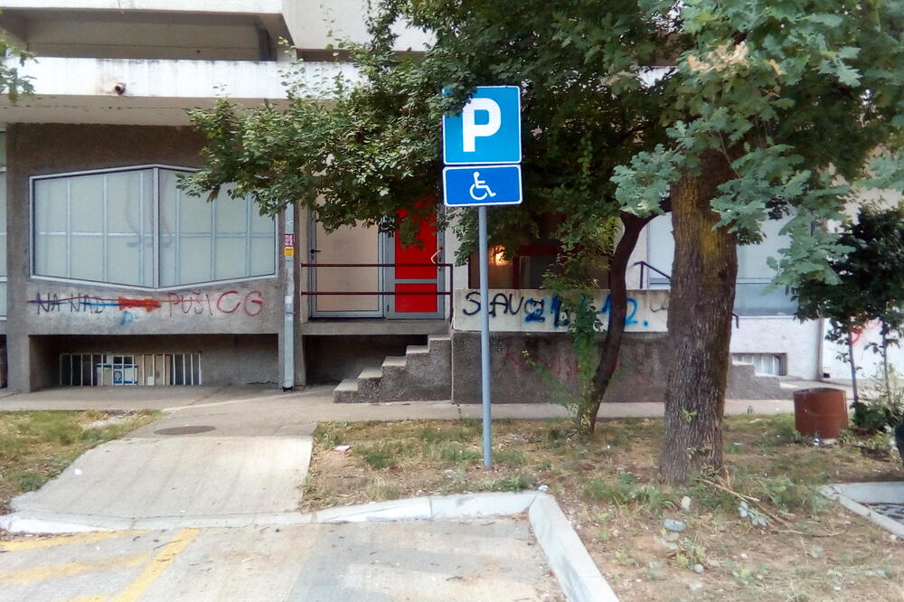 parking Vjera Vujović, Foto: Borko Ždero