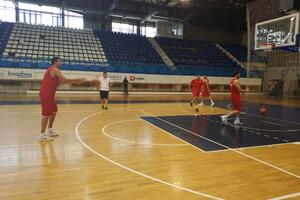 Košarkaši vrijedno treniraju u Nikšiću, priključio se i Nidam