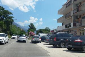 Problemi u Bonićima 2: Traže bahate vozače da bi stigli do kuća