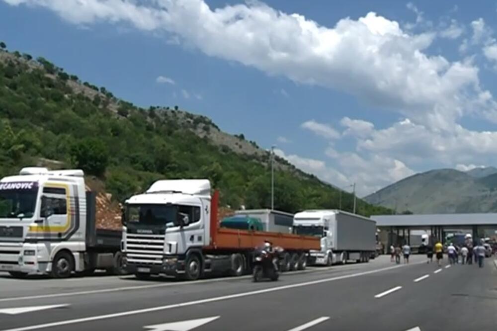 Božaj, kamioni, Foto: Screenshot (YouTube)
