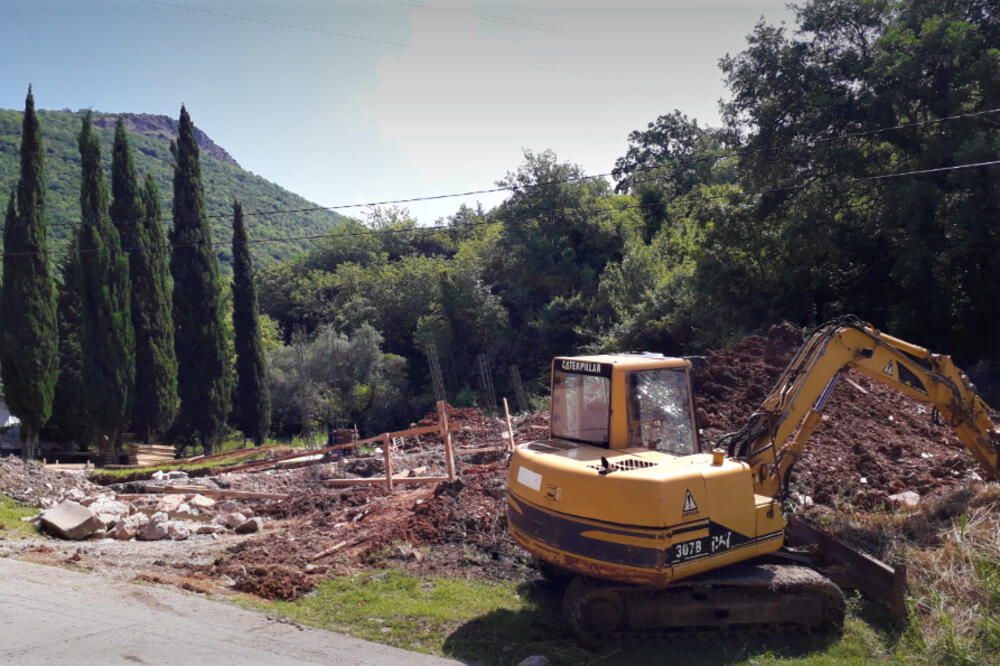 Kumbor, izgradnja kapele, Foto: Slavica Kosić