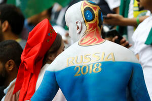 Prva atrakcija Mundijala: Ruski navijač u bojama zastave