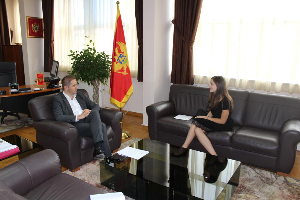 Damir Šehović, Nina Bošković, Foto: Mps.gov.me