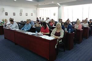 Tivat: DPS ćuti o "prosutom" jednom godišnjem budžetu grada