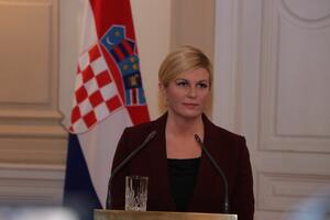 Grabar Kitarović upozorava da prijeti nestanak hrvatskog naroda