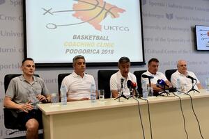 Boša Tanjević organizovao košarkaške časove za crnogorske trenere