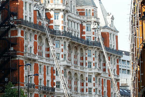 Izbio veliki požar: Gori hotel u centru Londona